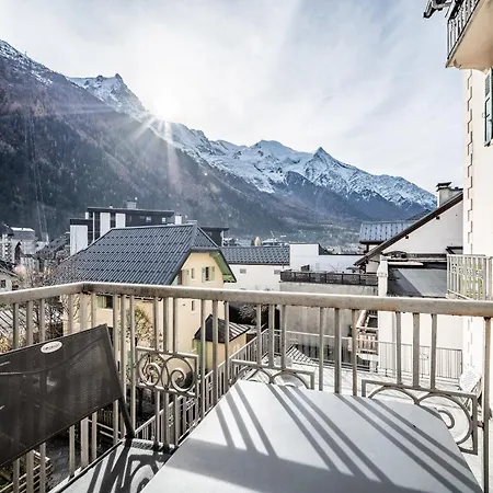 Brina - By Emerald 샤모니