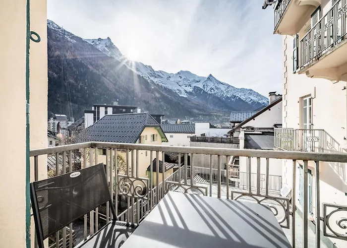 Brina - By Emerald 샤모니