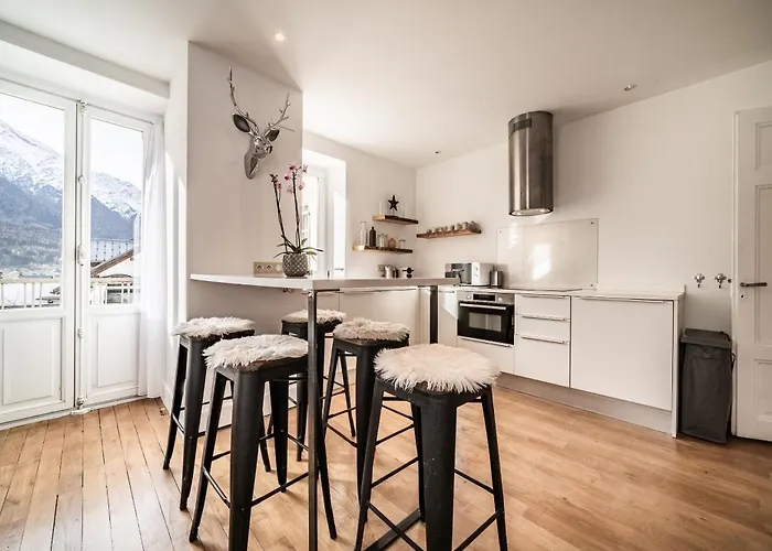 Brina - By Emerald 샤모니