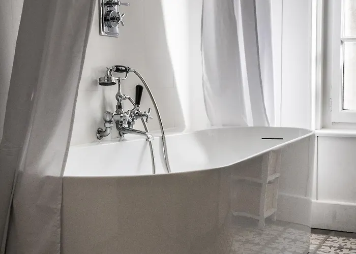 Brina - By Emerald 샤모니